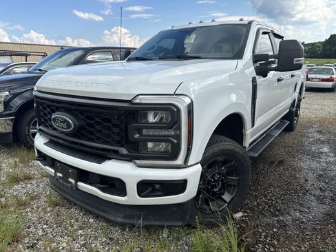 Used 2024 Ford F250 XL w/ STX Appearance Package AWD/4WD image 1