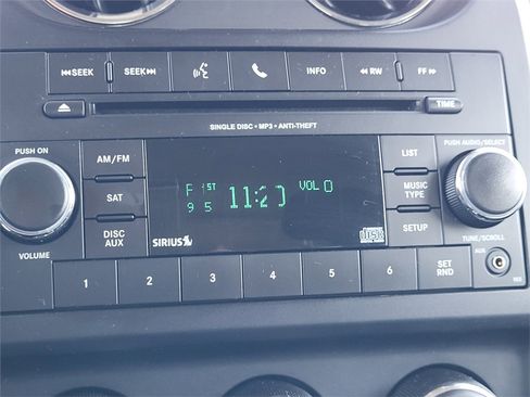 Used 2016 Jeep Patriot Sport image 12