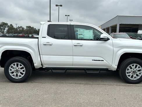 New 2026 Toyota Tacoma SR5 image 10