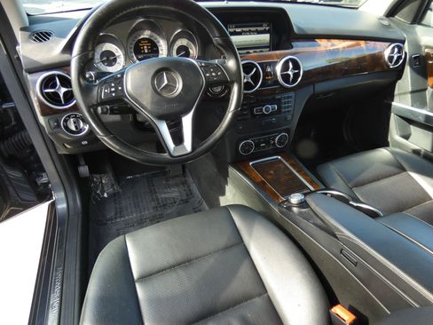 Used 2015 Mercedes-Benz GLK 350 2WD image 25