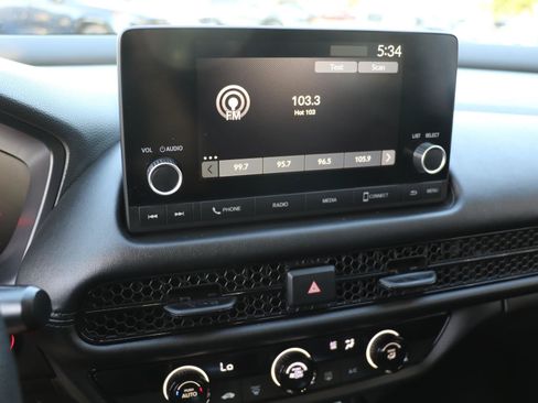 Used 2023 Honda HR-V LX image 13