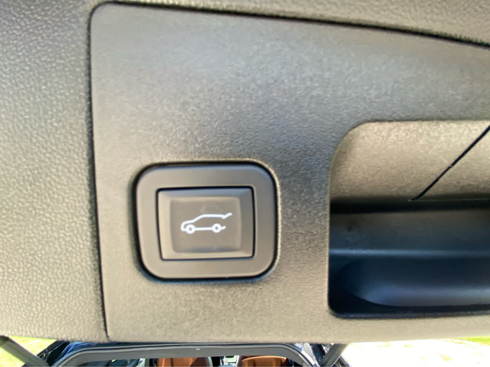 Used 2025 Cadillac XT5 Sportv w/ Technology Package AWD/4WD image 10