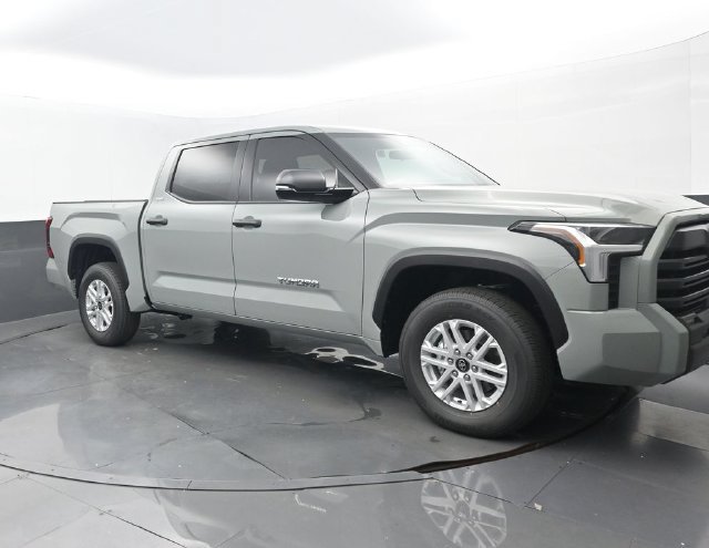 New 2026 Toyota Tundra SR5 w/ SR5 Convenience Package RWD image 3