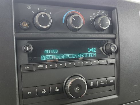 Used 2022 Chevrolet Express 3500 LS image 30