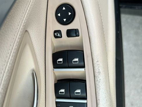 Used 2012 BMW 528i xDrive Sedan image 13