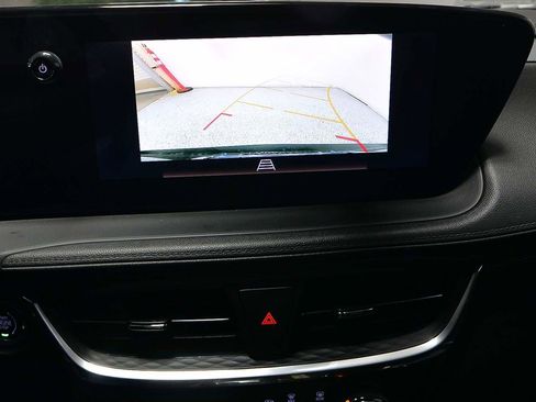 Used 2024 Buick Encore GX Sport Touring image 14