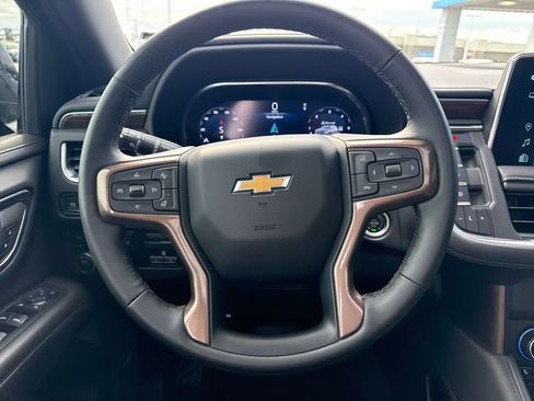 Used 2024 Chevrolet Suburban High Country w/ Premium Package image 18