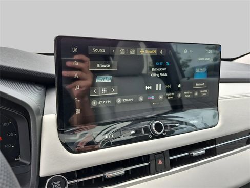 New 2025 Mitsubishi Outlander SEL image 16