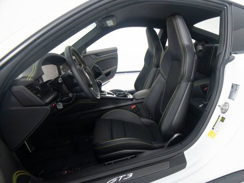 Certified 2026 Porsche 911 GT3 RWD image 4