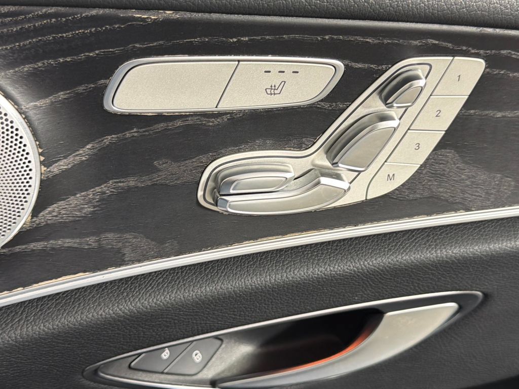 Used 2018 Mercedes-Benz E 300 image 36