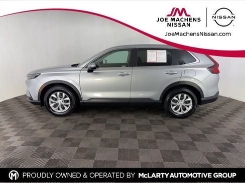 Used 2025 Honda CR-V LX image 8