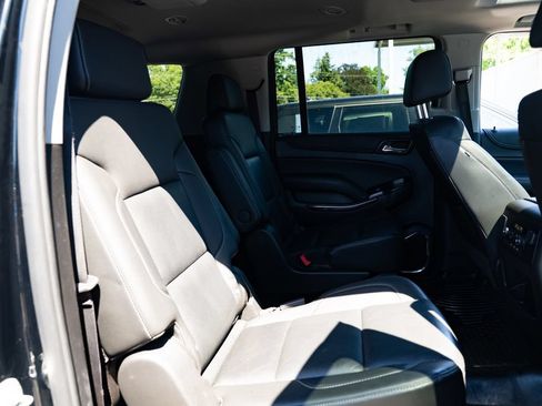 Used 2019 GMC Yukon XL SLT w/ Open Road Package AWD/4WD image 24