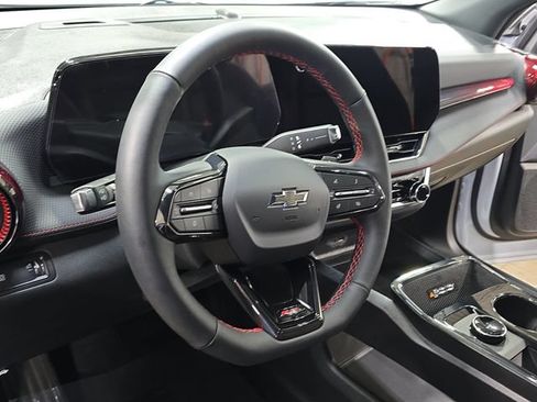New 2026 Chevrolet Equinox RS w/ Convenience Package III FWD image 19
