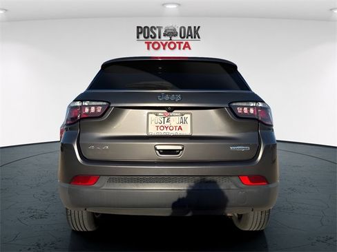 Used 2018 Jeep Compass Latitude w/ Popular Equipment Group image 6