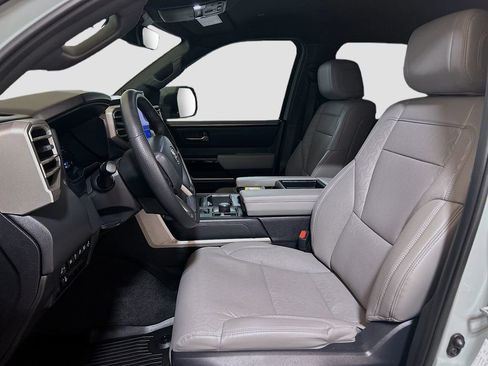 Used 2025 Toyota Tundra Limited image 18