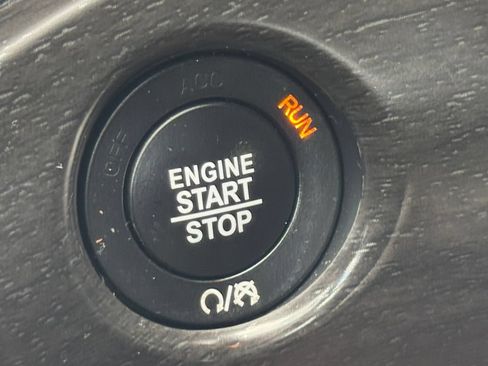 Certified 2017 Jeep Grand Cherokee Limited AWD/4WD image 17