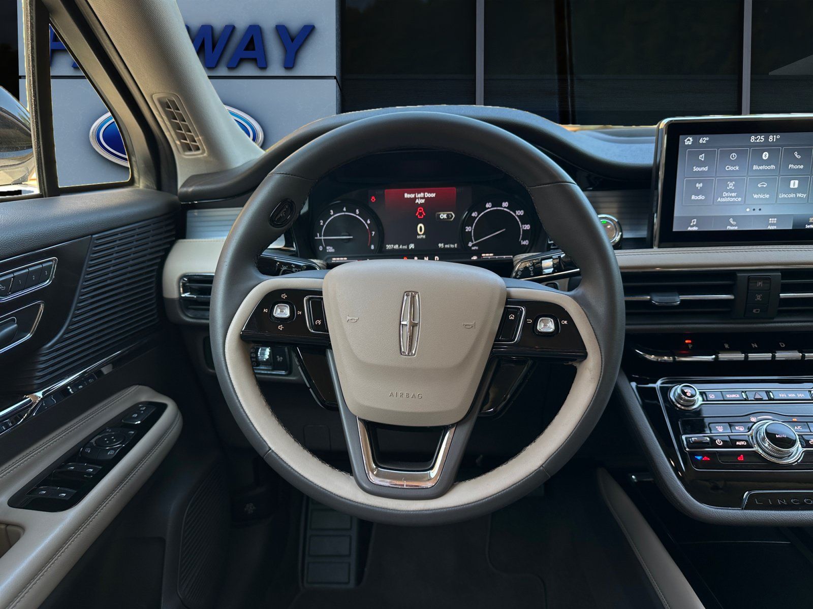 Used 2022 Lincoln Corsair FWD image 13