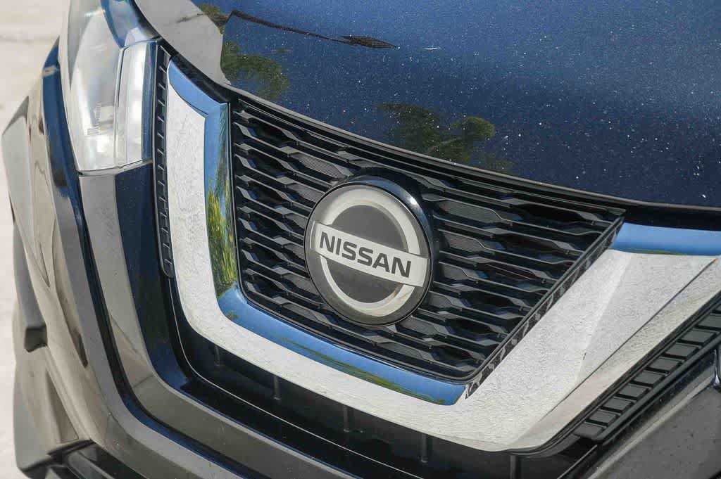 Used 2018 Nissan Rogue S AWD/4WD image 9