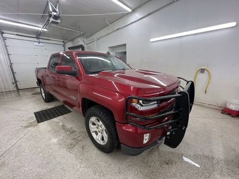 Used 2018 Chevrolet Silverado 1500 LT w/ Texas Edition image 3
