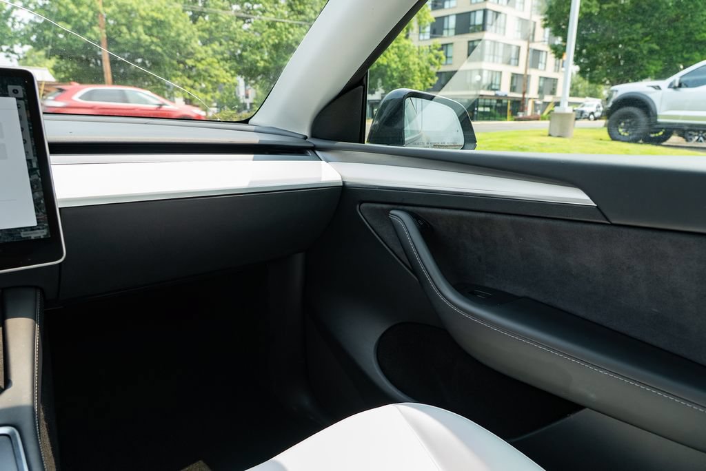 Used 2023 Tesla Model Y Long Range AWD/4WD image 10