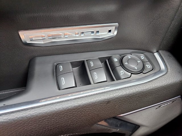 Used 2023 GMC Sierra 1500 Denali w/ Denali Reserve Package AWD/4WD image 30