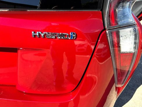 Used 2017 Toyota Prius Two image 30