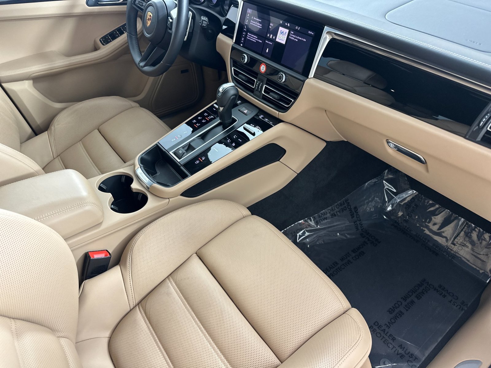 Certified 2026 Porsche Macan S AWD/4WD image 16