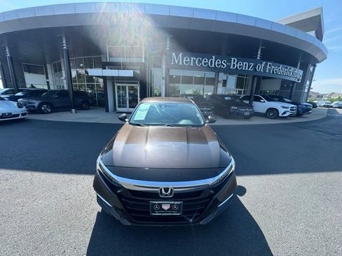 Used 2018 Honda Accord Hybrid image 2