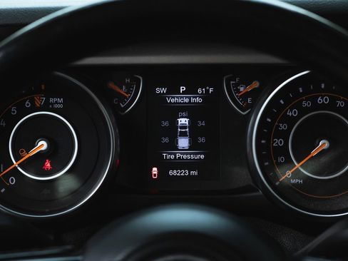 Used 2020 Jeep Gladiator Sport w/ Quick Order Package 24S image 26