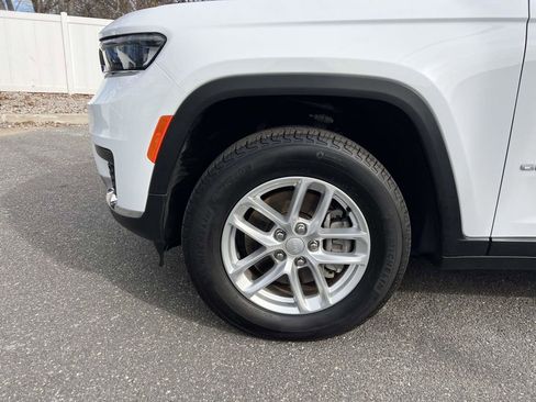 Used 2025 Jeep Grand Cherokee L Laredo image 10