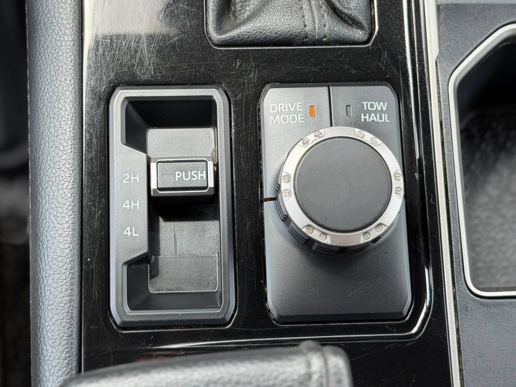 Used 2023 Toyota Tundra Limited w/ Power Package AWD/4WD image 21
