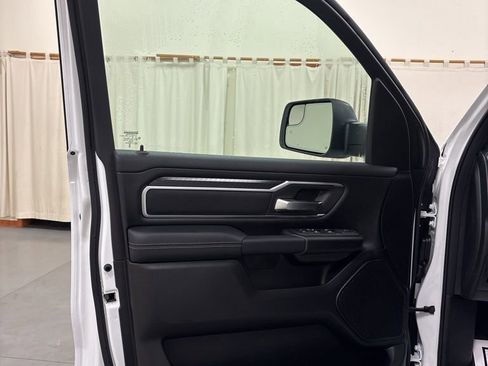 New 2026 RAM 1500 4x4 Crew Cab image 17