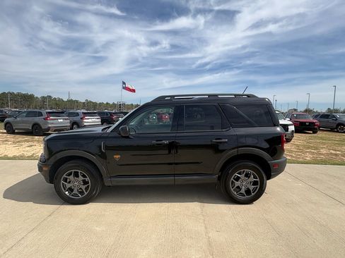 Used 2023 Ford Bronco Sport Badlands image 5