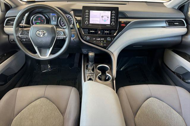 Certified 2022 Toyota Camry LE FWD image 3