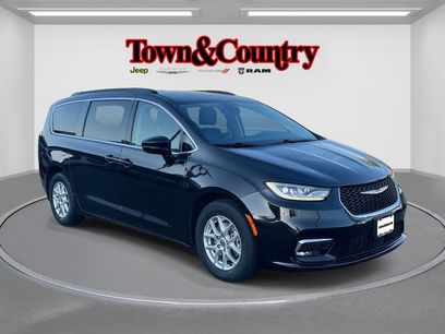 Certified 2022 Chrysler Pacifica Touring-L