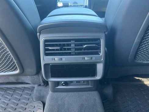 Used 2025 Audi Q7 3.0T Premium Plus w/ Premium Plus Package AWD/4WD image 9