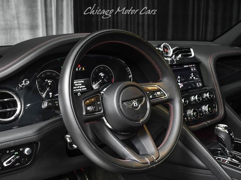 Used 2021 Bentley Bentayga AWD/4WD image 9