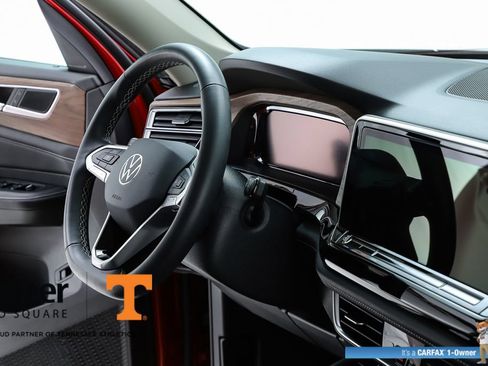 Used 2024 Volkswagen Atlas SE w/ Panoramic Sunroof Package FWD image 75