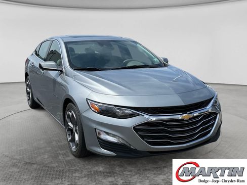 Used 2024 Chevrolet Malibu LT FWD image 3