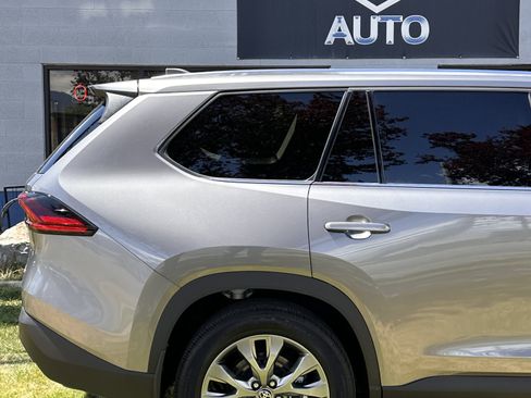 Used 2025 Toyota Grand Highlander AWD Hybrid image 6