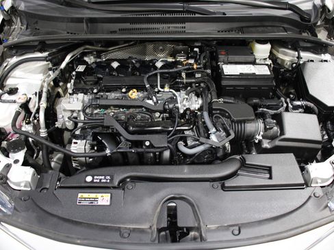 Used 2025 Toyota Corolla SE image 36