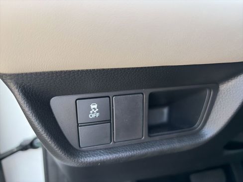 Certified 2024 Honda HR-V LX image 14