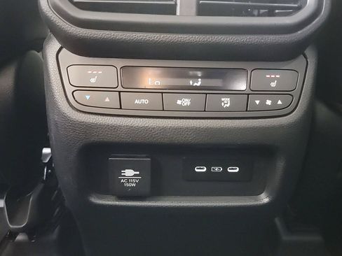 Certified 2025 Honda Pilot Black Edition image 20