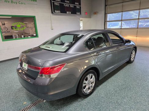 Used 2011 Honda Accord LX-P image 6