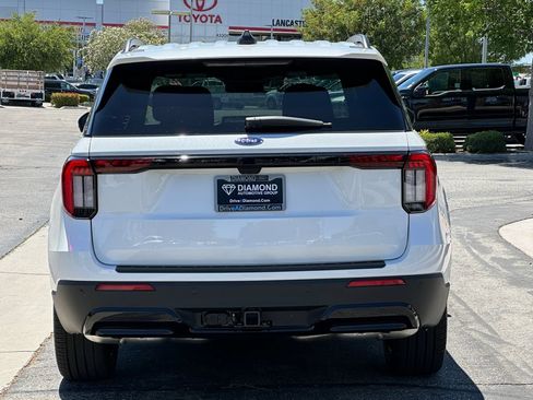 New 2026 Ford Explorer ST-Line w/ ST-Line Street Pack RWD image 6