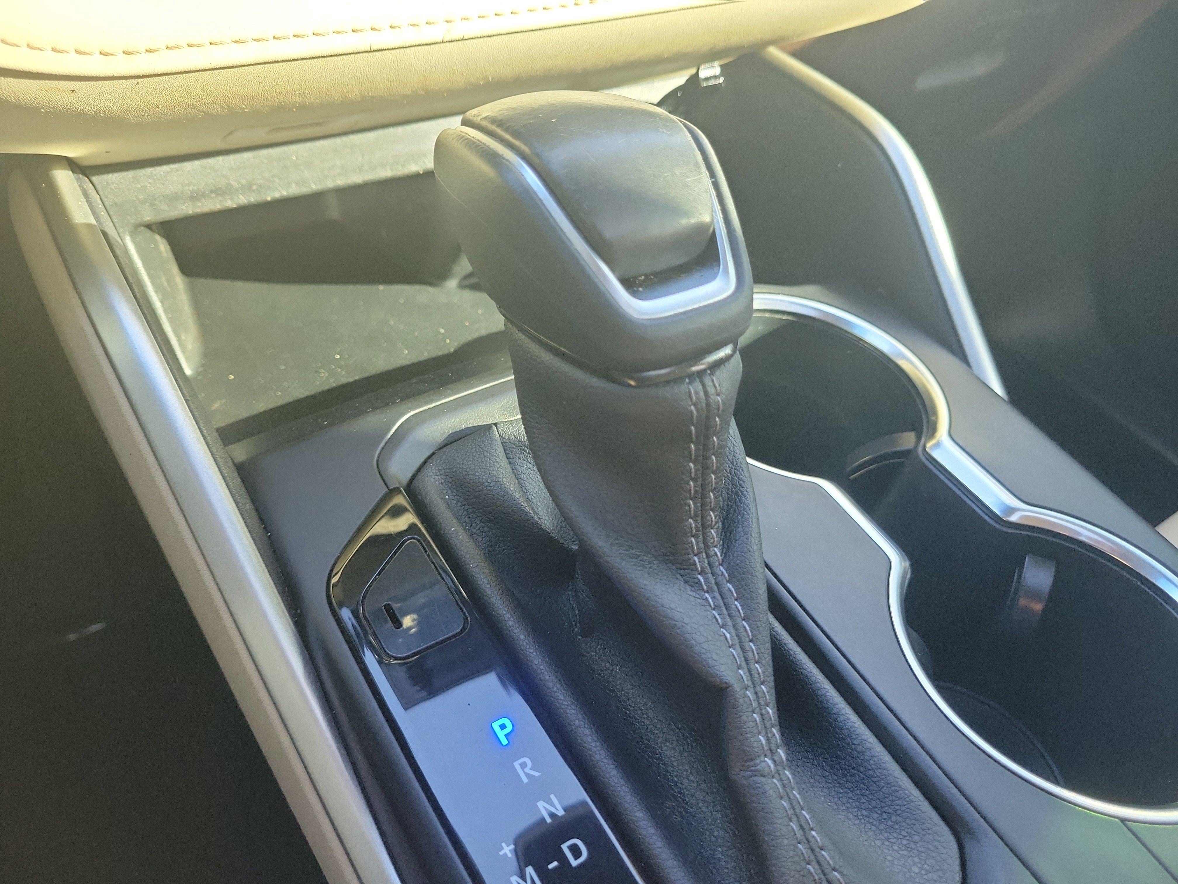 Used 2022 Toyota Highlander XLE FWD image 32