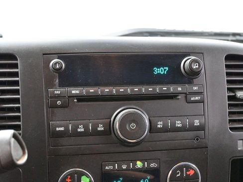 Used 2011 Chevrolet Silverado 1500 LT w/ All-Star Edition AWD/4WD image 19