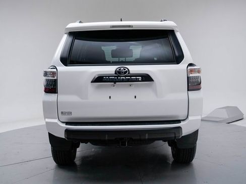 Used 2023 Toyota 4Runner TRD Off-Road Premium image 4
