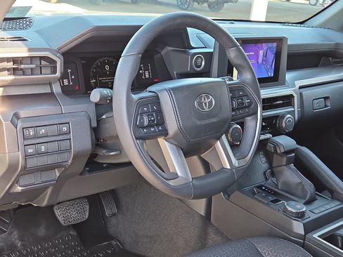 Used 2026 Toyota 4Runner SR5 RWD image 10