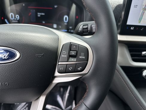 Used 2026 Ford Explorer Active RWD image 20